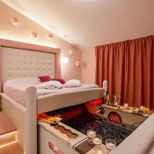 https://hotel-butterfly-il-nido-damore-bologna.emilia-romagnahotels.net